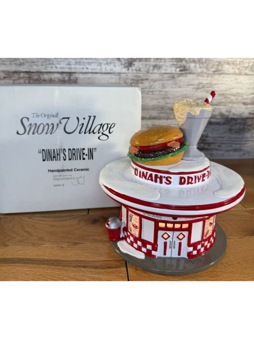 Retired Department 56 Original Snow Village Dinah's Drive-In w/Light EXCELLENT